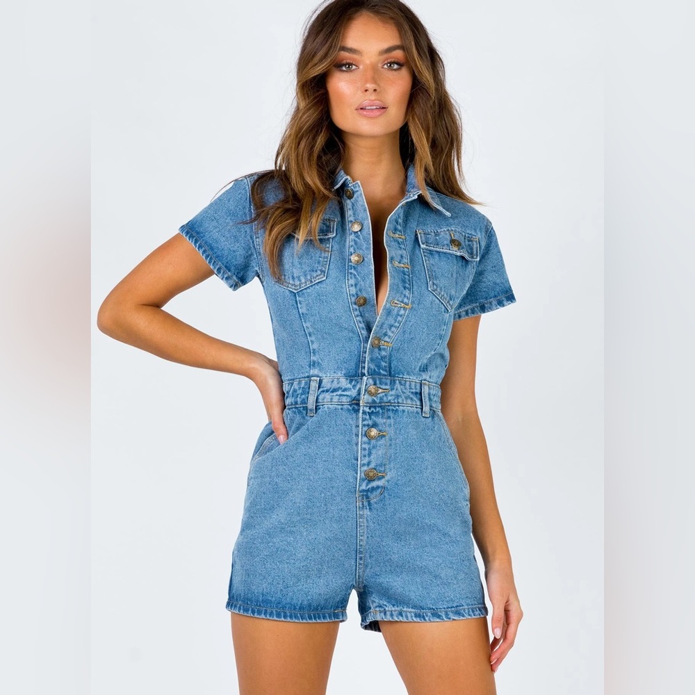 Lioness Blue Denim Short Sleeve Overalls size 6